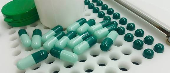 Cápsulas de fórmula magistral elaboradas en Farmacia Alemán