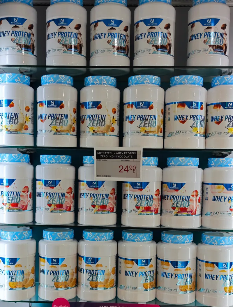 Whey Protein Zero Nutratech 1kg en Farmacia Alemán Murcia — varios sabores, 24,90€